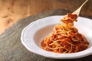 💰有钱人爱吃肉和意面，那穷人…数据揭示收入差距下的饮食真相！ 封面