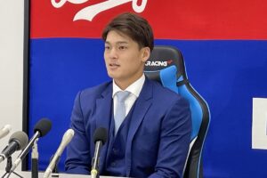 💥石川昂弥：降薪700万！不达要求，就得滚！ 封面