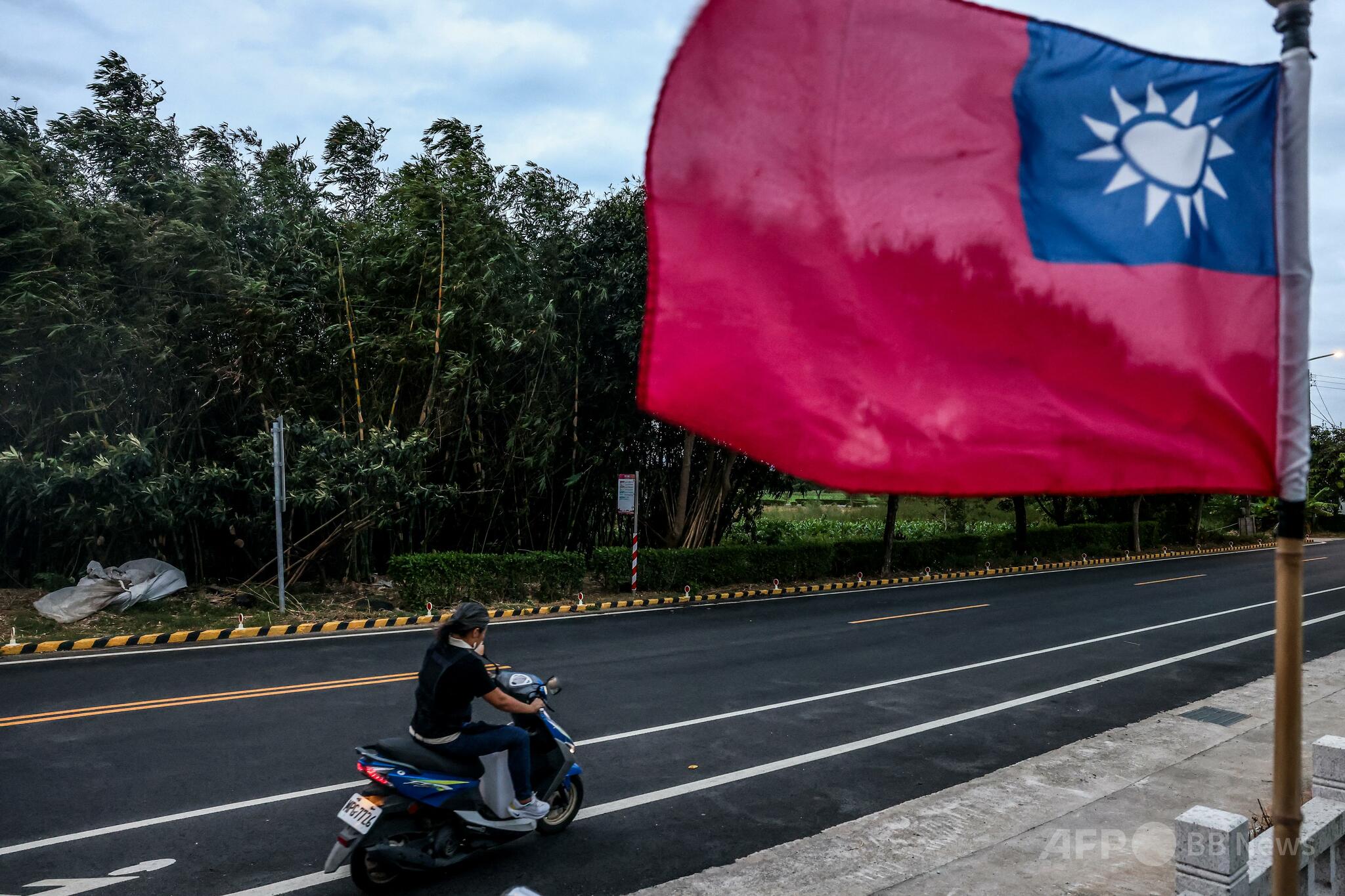 🚨中国海域军事动向：剑拔弩张，台海局势升级！