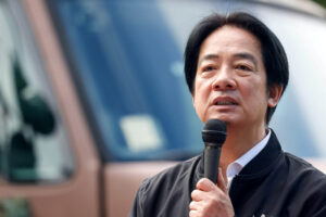 🚨中国经济糟了！别忙着扩张，先让老百姓活下去！ 封面