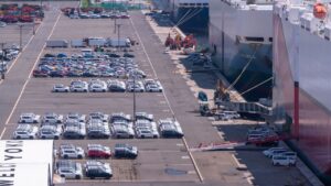 🔥中国挖角！日本顶尖工程师，正在被疯狂抢走！ 封面