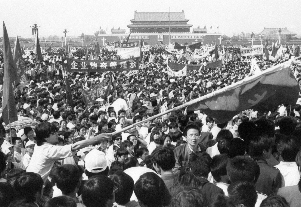 💥天安门惊爆：铁血军长拒镇压！