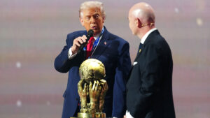 🏆特朗普竟获FIFA和平奖？这反转太大了！ 封面