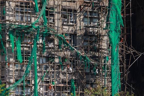 🔥竹子遭殃？香港高层火灾，真相竟是…！