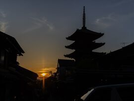 ✈️ 逆袭！富人旅游公司，靠外国游客冲刺股市！ 封面