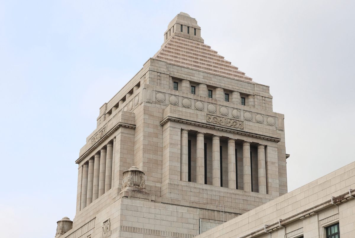 💥加薪泡汤！政客们怂了，怕惹众怒！