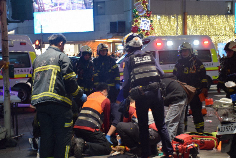 🚨 台北突发：血案震惊车站！3死6伤！