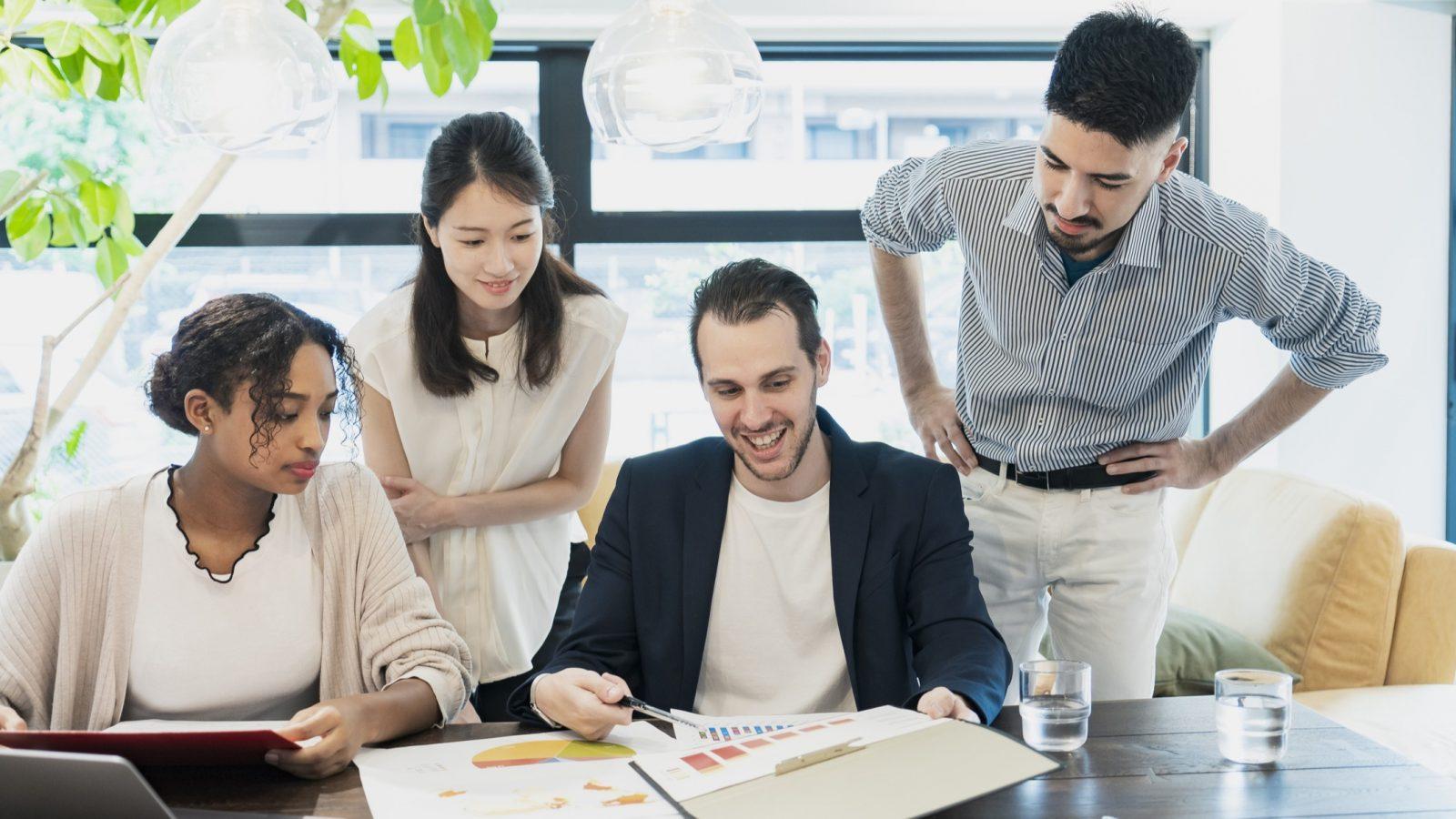 💥中年危机？别让刻板思维毁了你的事业！