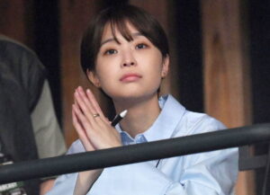 💔“笑”或“哭”，都逃不掉！日媒女主播控诉网络暴力！ 封面