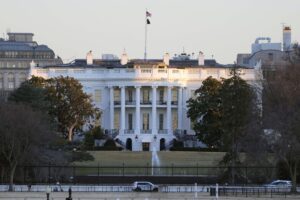 🚨美日韩疯狂增军费！剑指中国，台海危机来临？ 封面