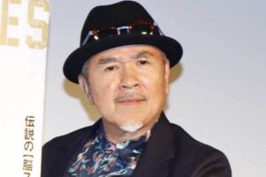 🎒💥百货店书包价崩了！笑果文化人喊“该管管了”，网友：太赞同！ 封面