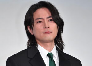 🚨9点52分！结局反转，网友炸锅：“是谁救了他？” 封面