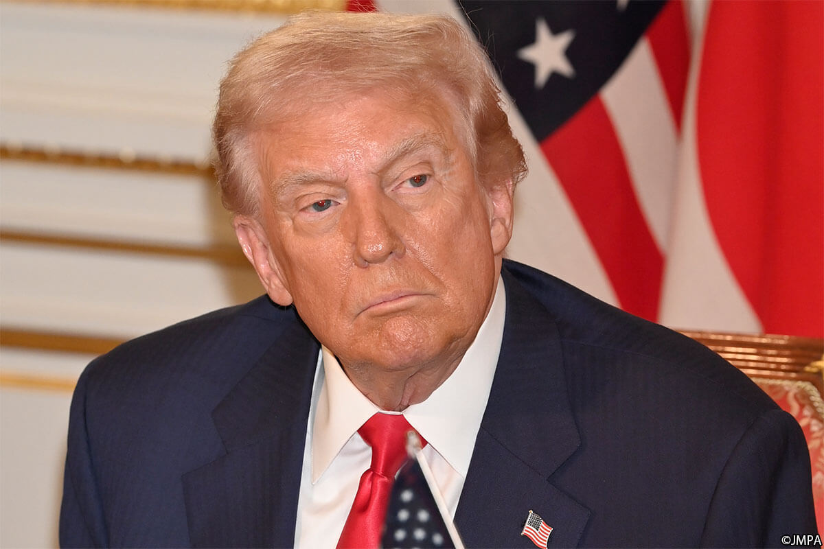 💥特朗普支持率跌至新低！美国民众怒吼“不”！