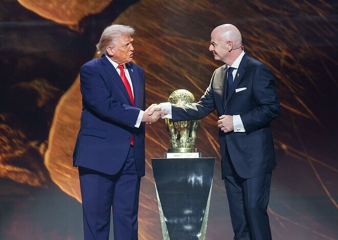 💥世界杯分组？简直无聊透顶！欧洲媒体怒批：足球都被糟蹋了！