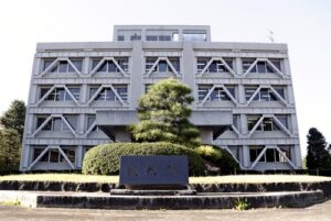 💥校园霸凌再起！受害者家属三度起诉，为正义发声！ 封面