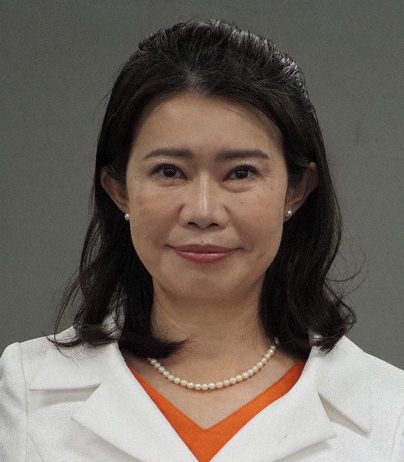 💥外交官嘴炮翻车！离职女官僚：我忍了！