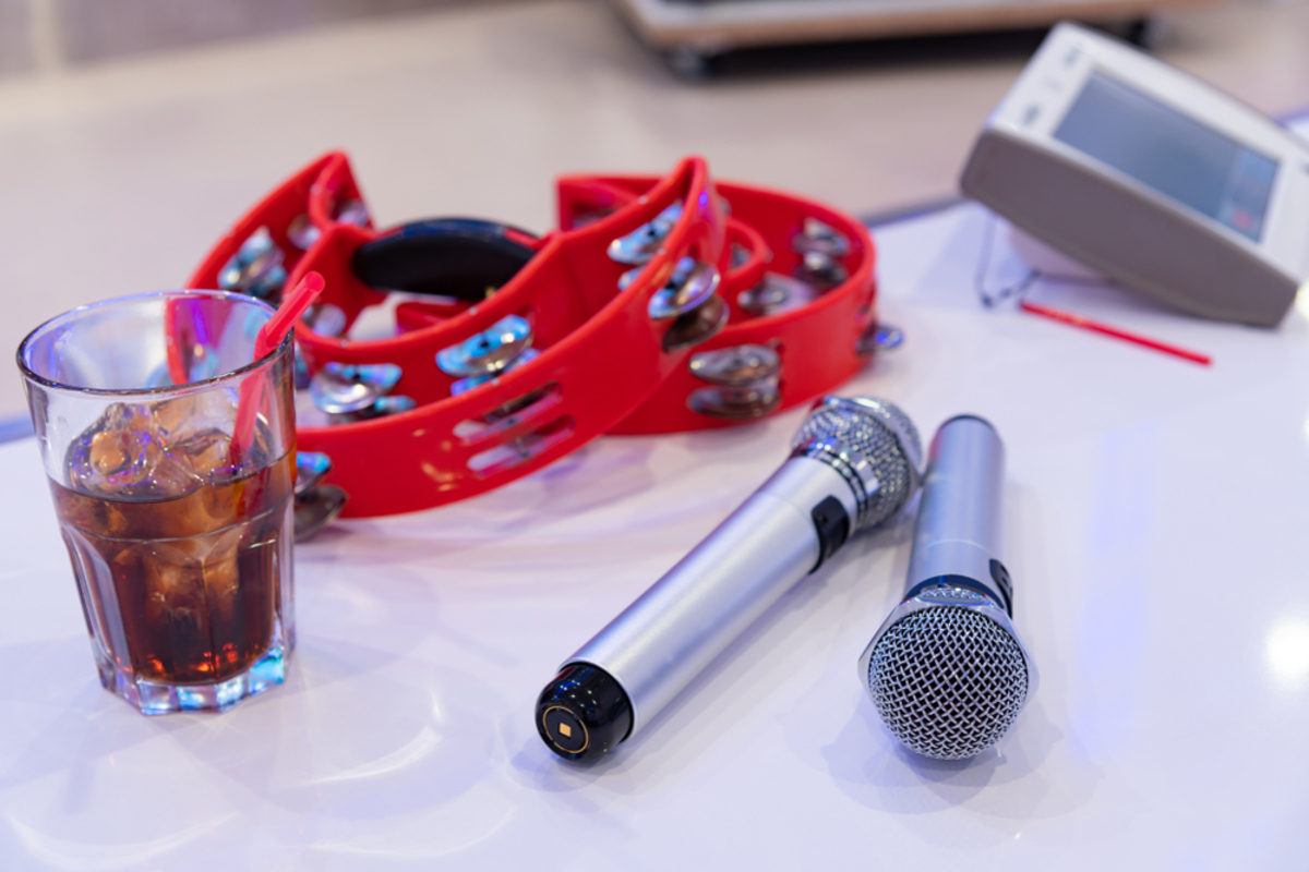 🎤KTV只点饮料？朋友说没点吃的没礼貌！这合理吗？