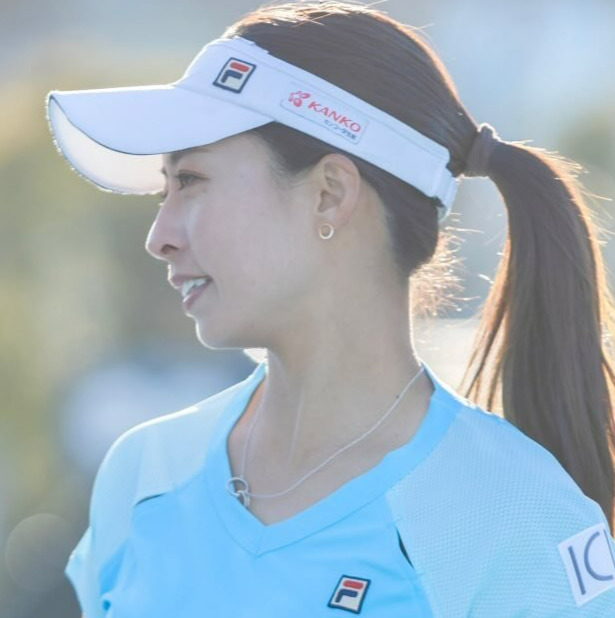 👙爆料：网球女神自曝胸部太重！附性感比基尼照！