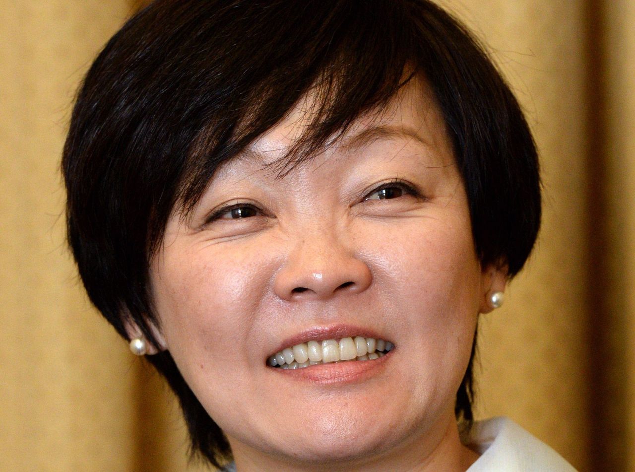 😱安倍夫人“孤身”地铁照曝光！网友：太危险了！