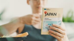 🏠 游客激增！为啥不选酒店，偏爱民宿？ 封面