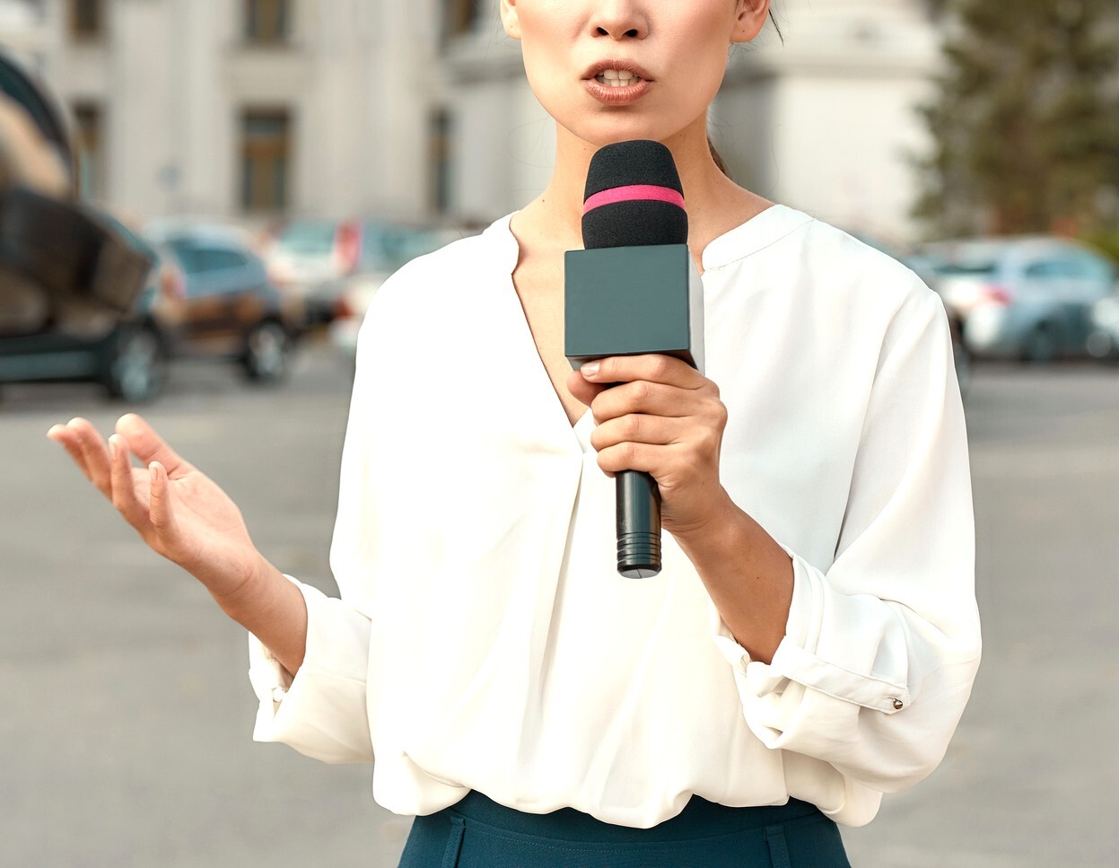 😱直播破水！她硬是播了3小时新闻！