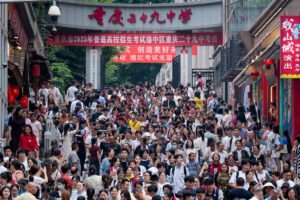 🤖AI来袭：从摇篮到坟墓，生活全被它渗透！ 封面