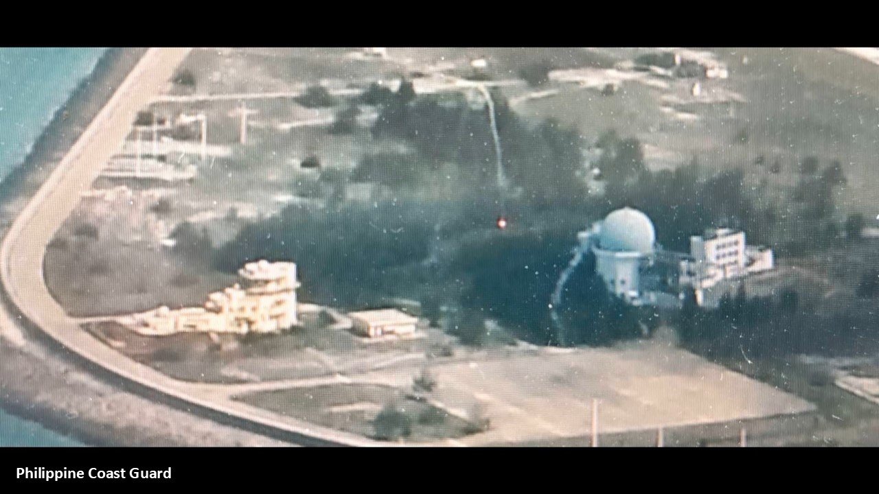 🚨中国船群逼近南海！闪耀光芒竟是警告？