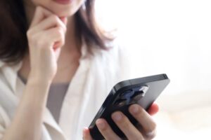 🚨 假证租房搞“黑”市，背后竟有内鬼？！ 封面