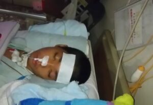 💥命悬一线，她用眨眼重获新生，8年逆袭成车模！ 封面