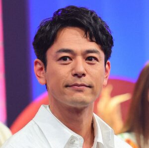 💥44岁妻夫木聪：身体亮红灯，痛到崩溃！ 封面