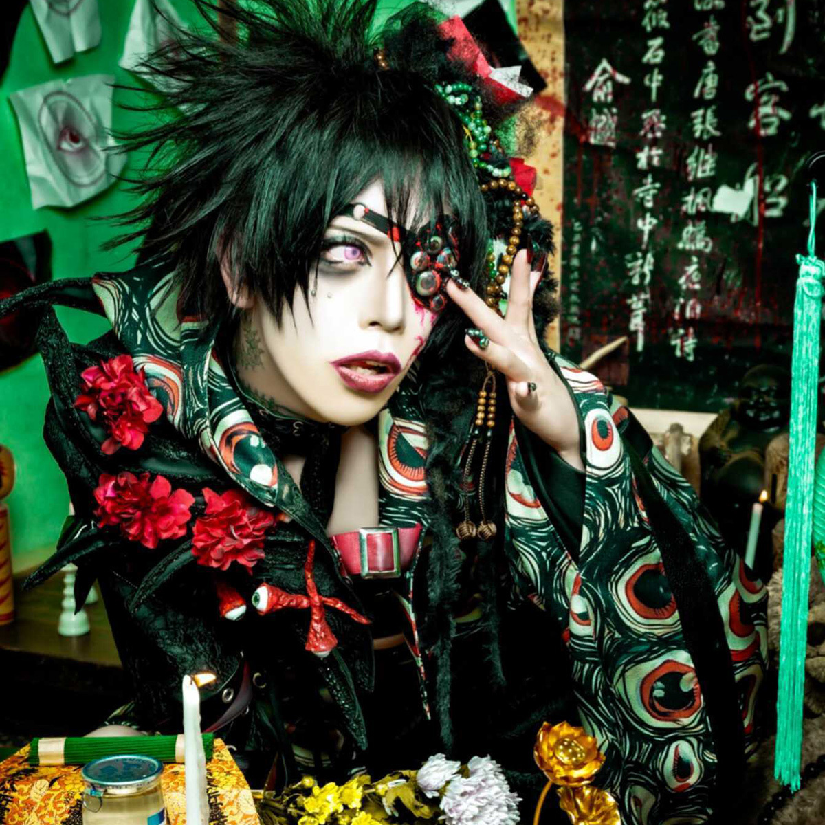 💥这Cosplay…真让人心碎！V系乐队惹争议！