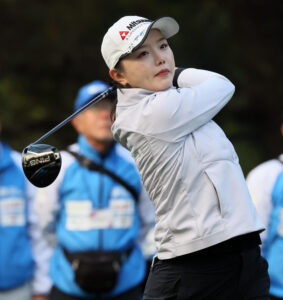 🐶心疼！高尔夫女神被自家狗嫌弃？ 封面