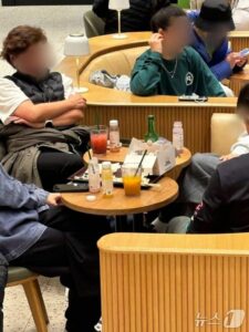 💥韩星奇葩！星巴克炸鸡烧酒趴，引爆网友怒火！ 封面