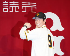 💥巨星出走！只给补偿金，年薪腰斩！ 封面