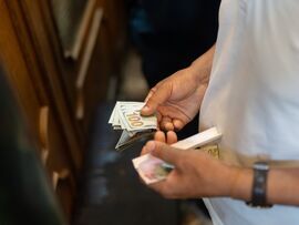 💥日元狂飙！三重危机来袭！