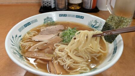 🍜 年金都花！4块钱面条，撑起600亿日元帝国！