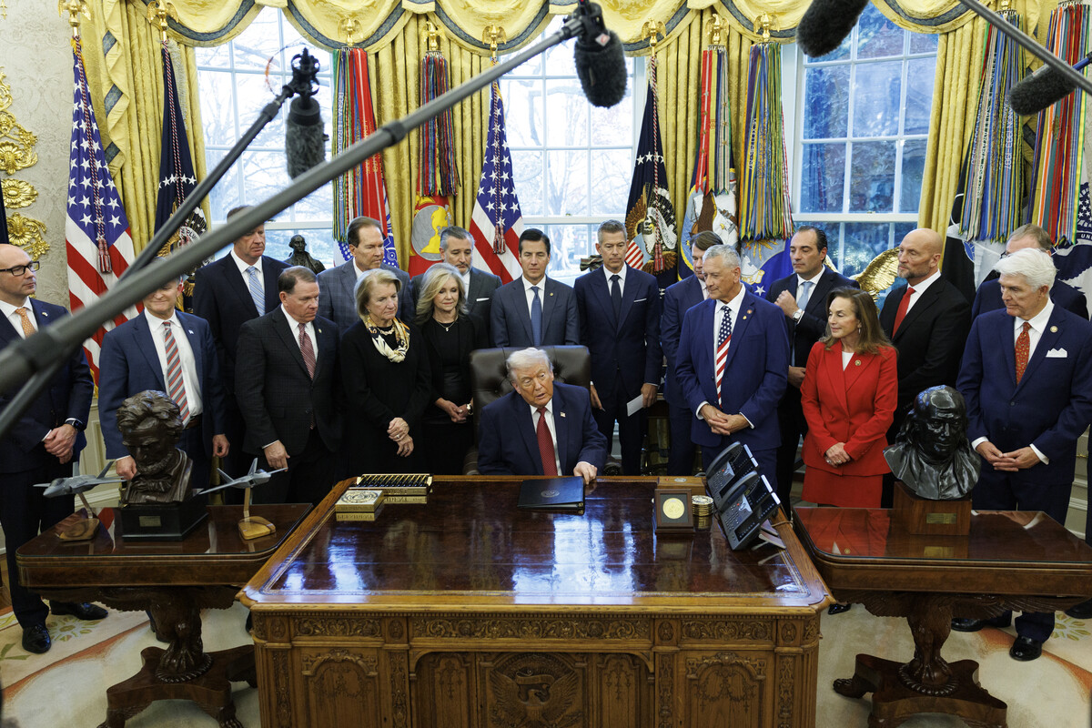 🚗 燃油标准要松动？ 特朗普：电动车没必要也卖！