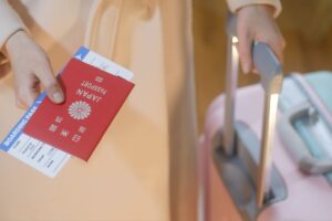 🚨护照带错地方？机场惊魂！可能出不了国！ 封面