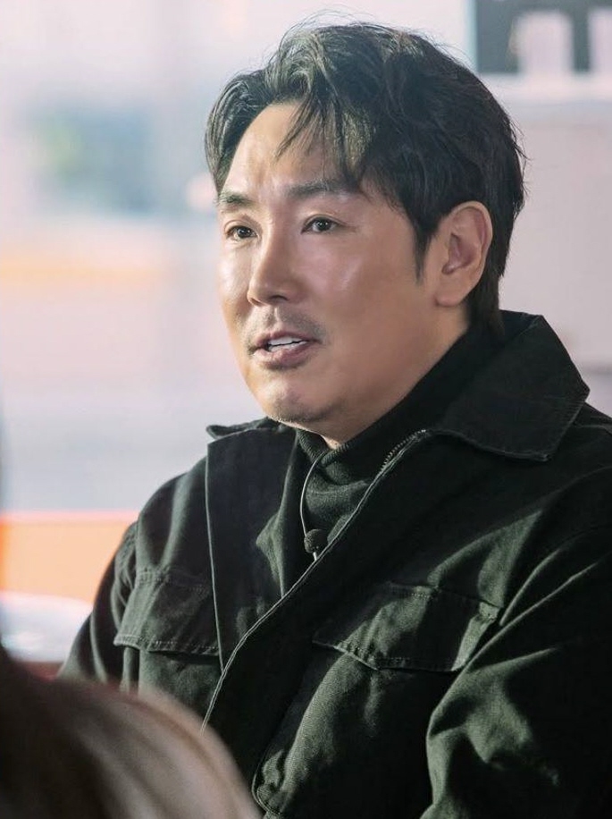 💥韩星老戏骨翻车！多项罪名曝光，宣布引退！