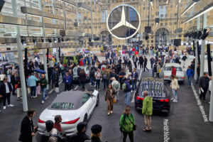 ⚠️德国车业惊魂！芯片短缺，竟深陷“中国依赖”！ 封面