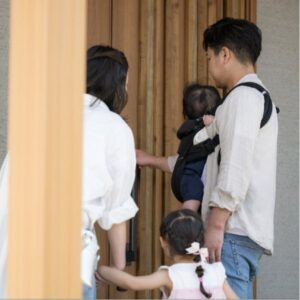 ✈️回家过年要花三万？：掏空家底的“孝心”！ 封面