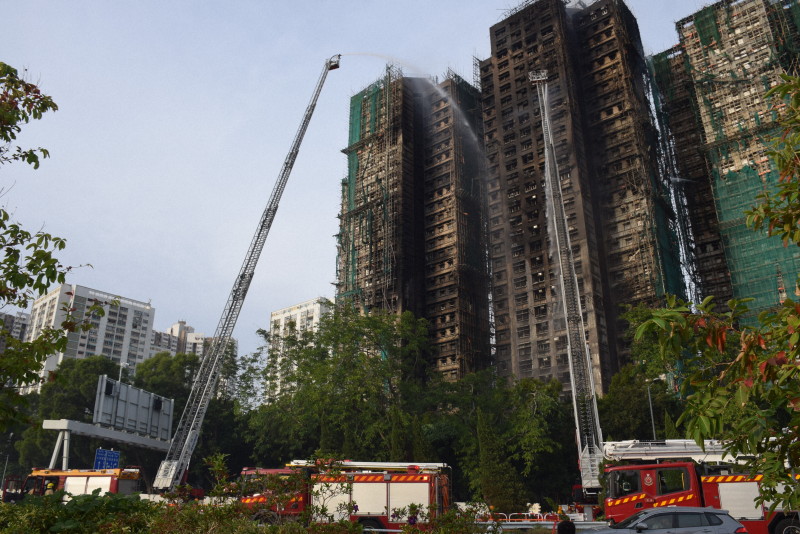 🔥惊！香港火灾：安全网未达标，竟偷偷换过！