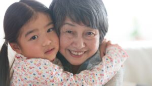 👵️ 幸福奶奶的崩溃：23万养老金，却住进后悔的二世同居！ 封面