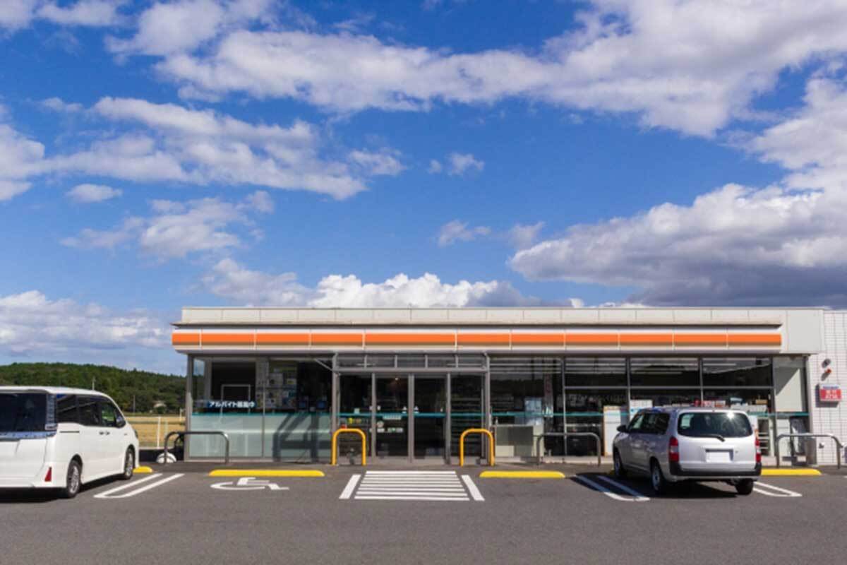 🍙 震惊！便利店三文鱼饭团价格，这要逼死国人啊！