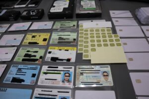 🚨冒充身份骗取信息，两名嫌疑人被抓！ 封面