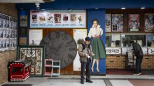 🎬 老年人影院：他们不看电影，却总来这里…（背后真相令人心酸） 封面