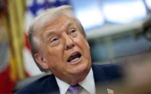 💥特朗普：为何对俄强硬，却得罪盟友？真相惊人！ 封面