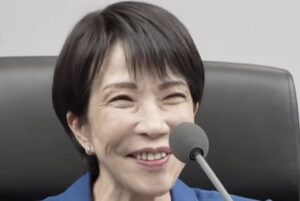 🔥累死加班？律师：别把“奉献”当口号！ 封面