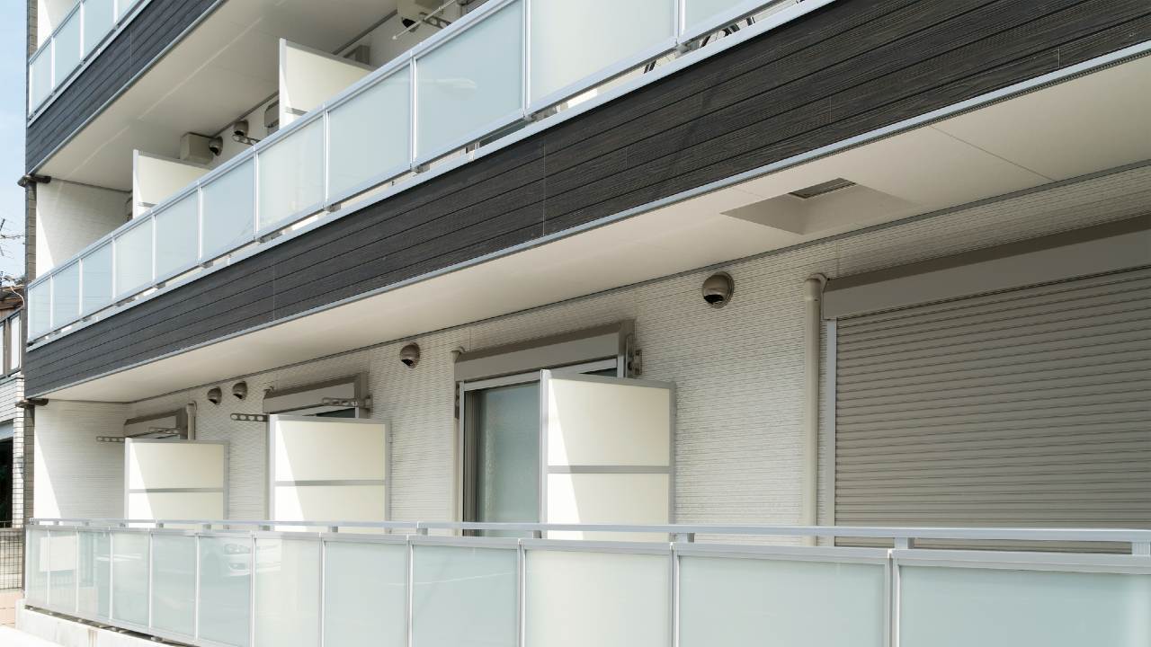 💔妈的爱，刺痛了！23岁独居儿被LINE冷落，48岁母亲突袭探望…