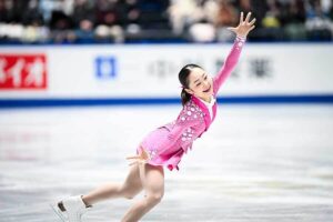 ⛸️17岁少女逆袭！全日本花滑冠军，没资格也爆冷！ 封面